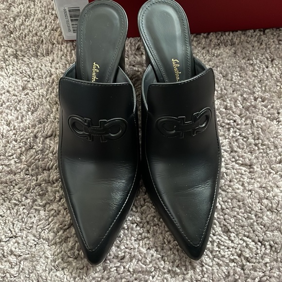 Ferragamo Malfa Mules - Picture 2 of 8